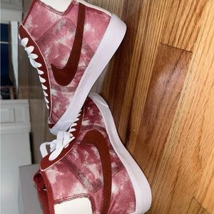 Nike blazer red and white tie dye mid 77'